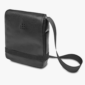 Moleskine Vegan Leather Classic Reporter Bag